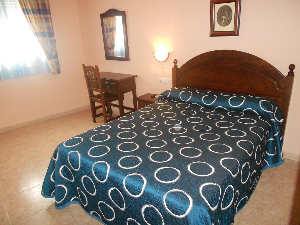 Hostal El Poligono Hotell Lucena Rum bild