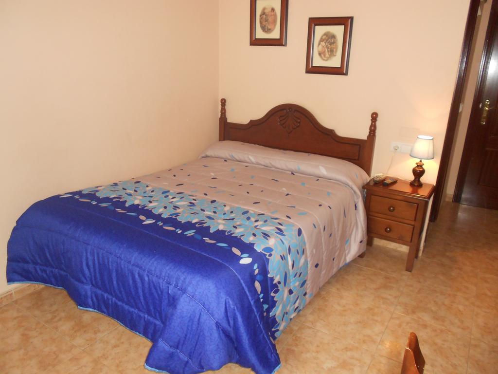 Hostal El Poligono Hotell Lucena Rum bild